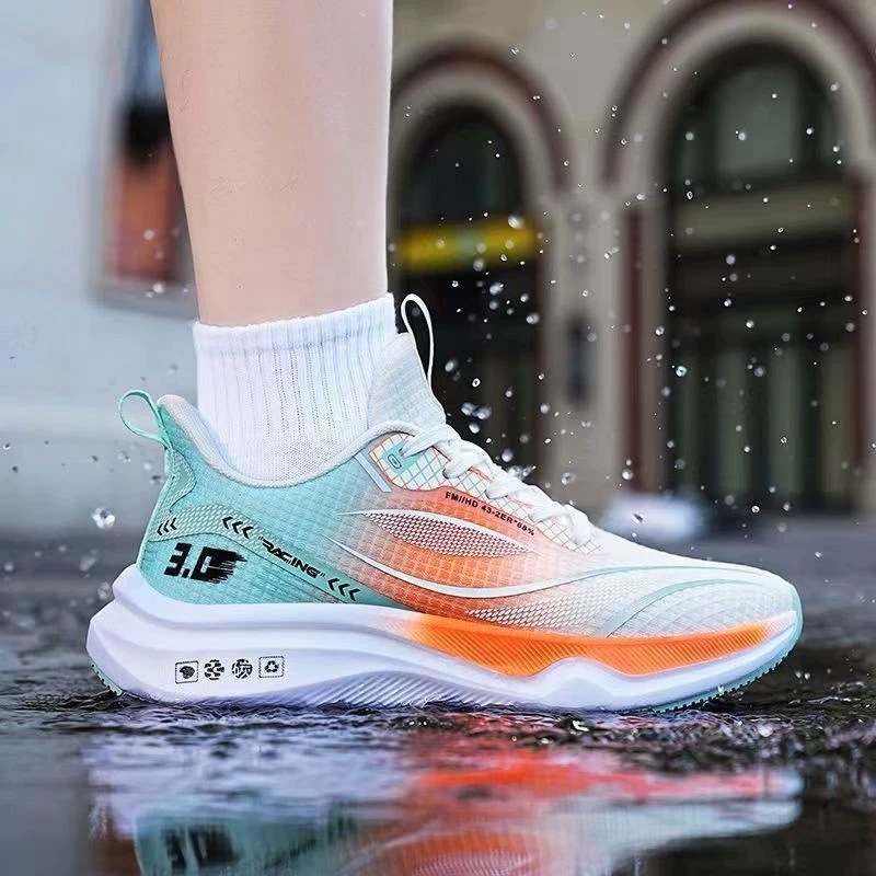 2025 Light Running Shoes sneaker Shoes New Breathable Men's Shoes Summer Soft Bottom Ultra Light Running Shoes Student Shock Absorption