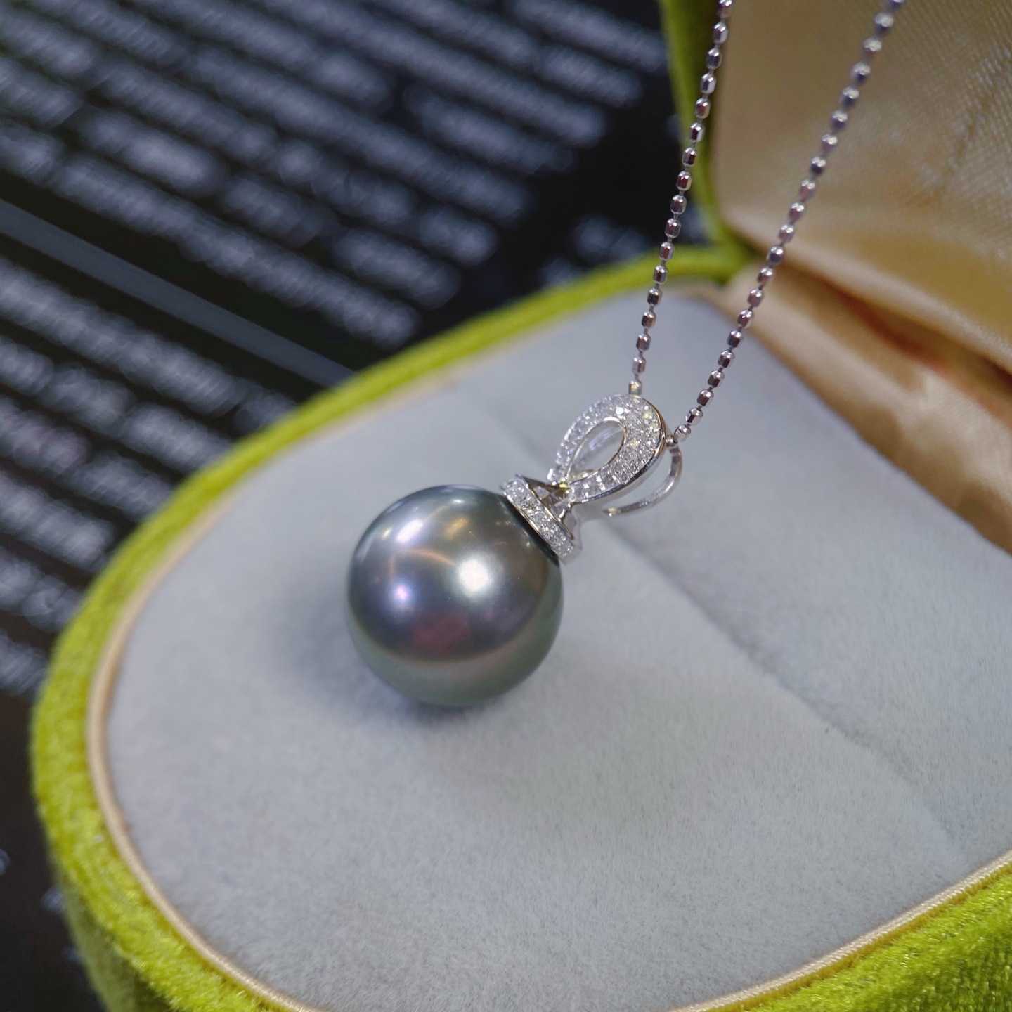 Platinum Pt900 Accessories Water Drop Pendant Diamond D0.08Ct Picture Beads 12-13mm Without Bead Chain