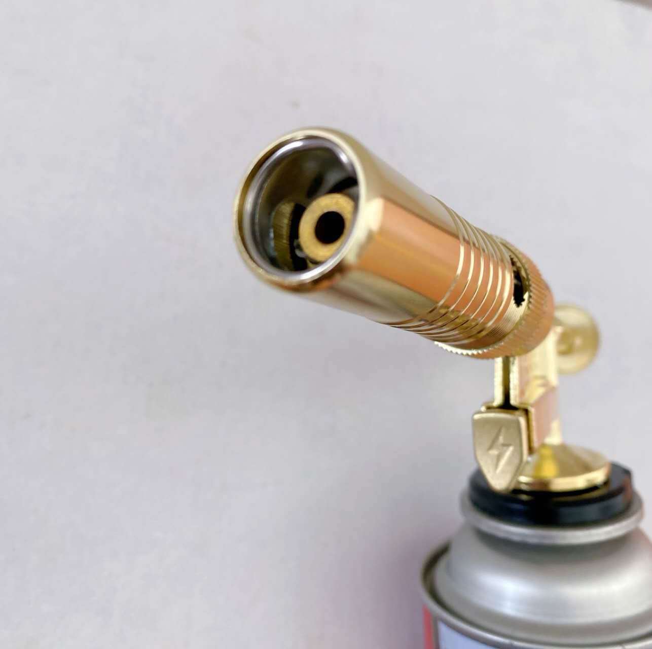 Cassette Flame Gun 601 with Bracket, Can Be Inverted, Available in Black and White