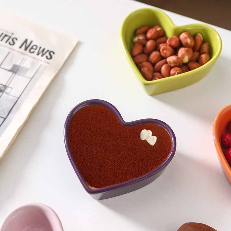 Customized Heart-Shaped Dish, Simple Style Cake, Dessert, Baking Ceramic Small Bowl, Dipping Sauce Dish, Can Be Processed According to Drawings and Samples
