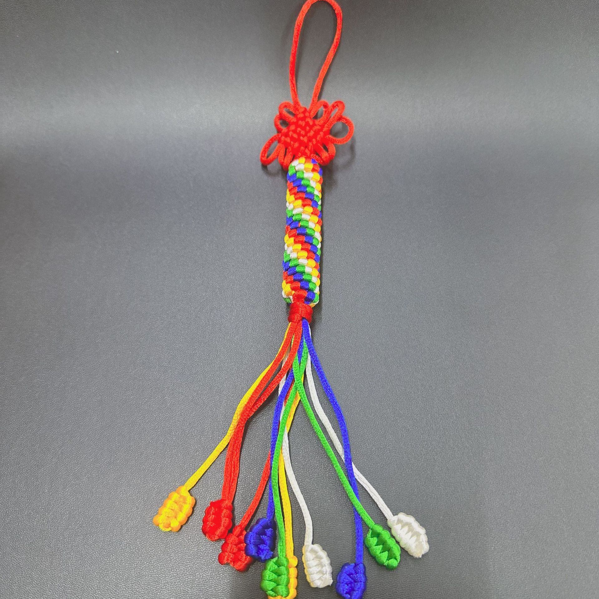 Xizang-style diamond knot pendant hand-woven five-color thread red Chinese knot car home pendant