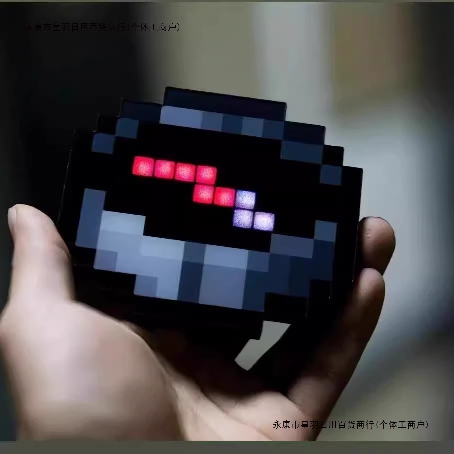 Minecraft-Style Compass Pendant, Pixel Art Mc Game Peripheral, Movable Compass with Directional Pointer, Personalized Pointer