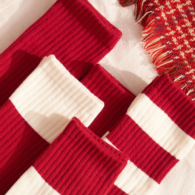 Benmingnian red socks for men and women New Year socks autumn and winter tube socks for women New Year red socks red stockings wholesale