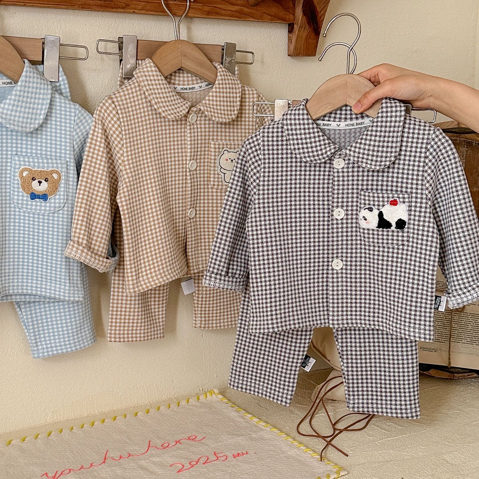 Children's Pajamas Autumn Brushed Pajamas Sets for Boys and Girls, Two-Piece Sets for Small and Medium-Sized Children and Babies, Home Clothes