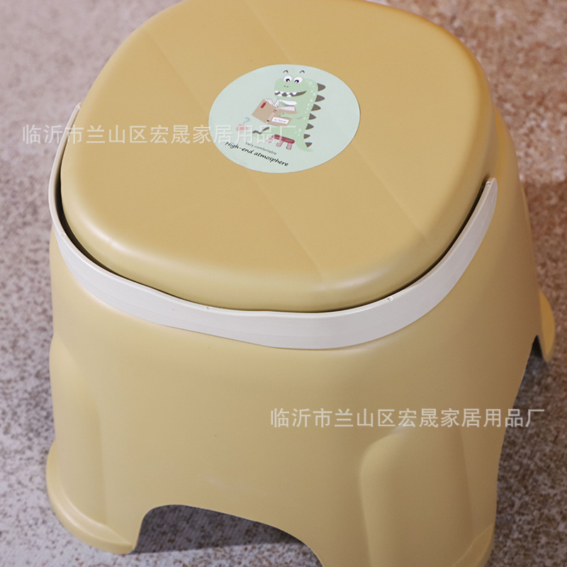 Spot Wholesale Plastic Handle Stool Kidsren's Non-slip Low Stool Home Living Room Small Stool Creative Gift Stool Satchel Stool