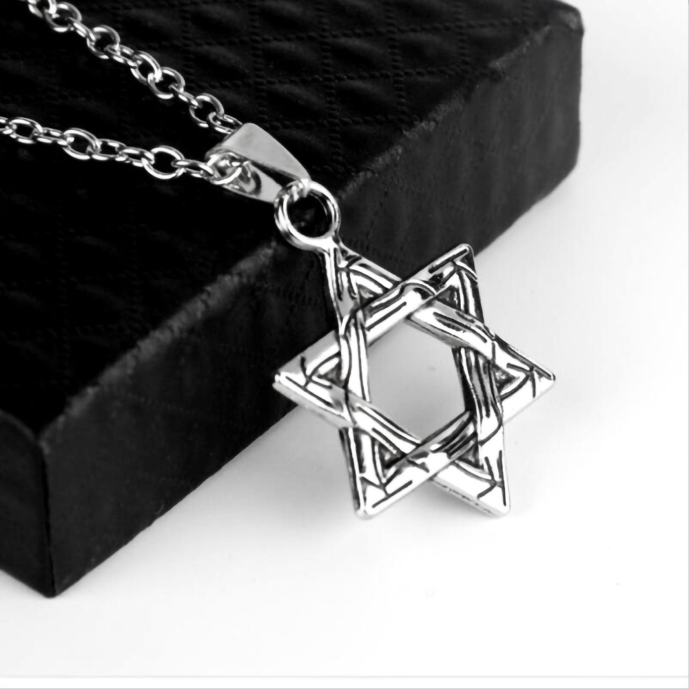 2023 new hip-hop six-pointed star sweater chain clothing accessories die-cast alloy pendant sweater chain long necklace