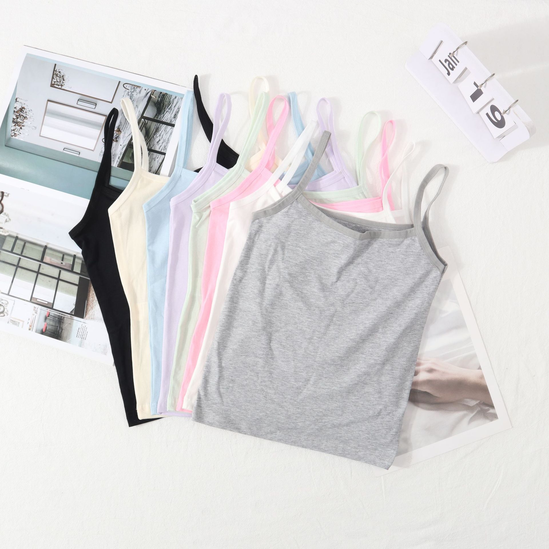 The first stage of the development of girls' vests without steel rings to prevent light primary school students at the beginning of the development of breast vest to prevent bumps