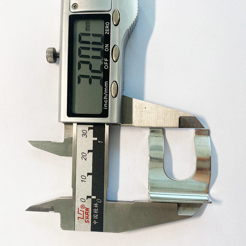 Manufacturers supply automobile oil pipe clip clip piece U-shaped steel metal fixing clip galvanized brake pipe iron clip