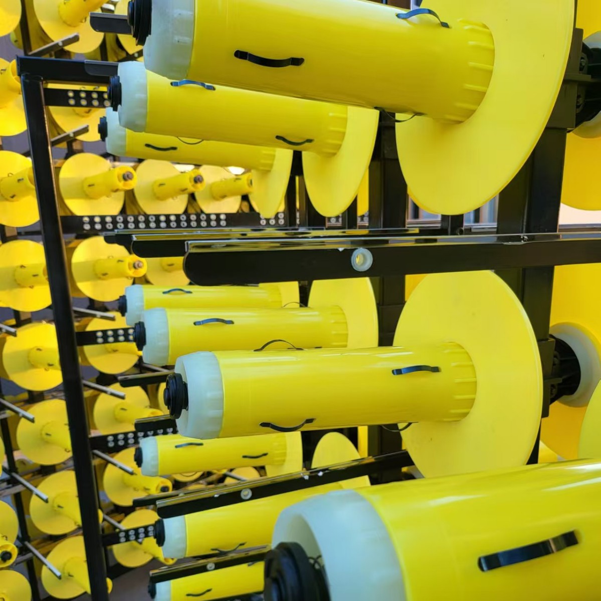 Carbon Fiber Yarn Rack, Fiberglass, Filament Polyester, Nylon, Unwinding Tension Yarn Rack, Spool Rack, Textile Bobbin Rack