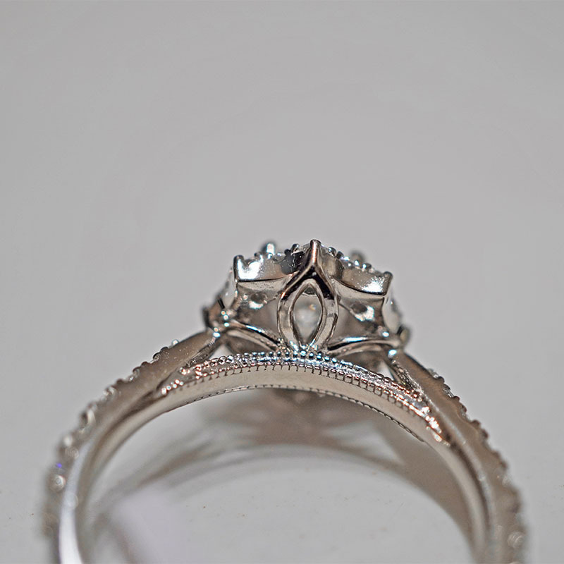 Pt950 Platinum Cultivated Diamond Ring for Women, Sunflower Shape, Shining Like Stars, Wedding Proposal, Star-Studded