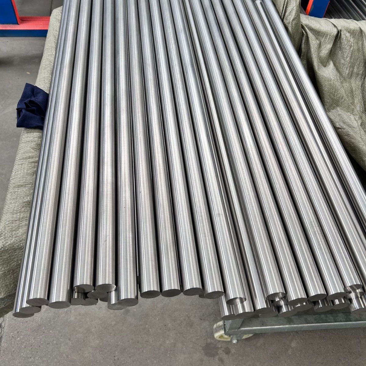 Titanium Rod Pure Titanium Rod Ta1 Ta2 Tc4 Various Specifications National Standard Titanium Material Gjb Source Manufacturer