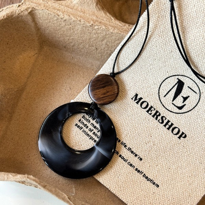 New Chinese Style Hollow Wooden Round Pendant Necklace Women's Ethnic Style Niche Design Sweater Chain Retro Halter Accessories