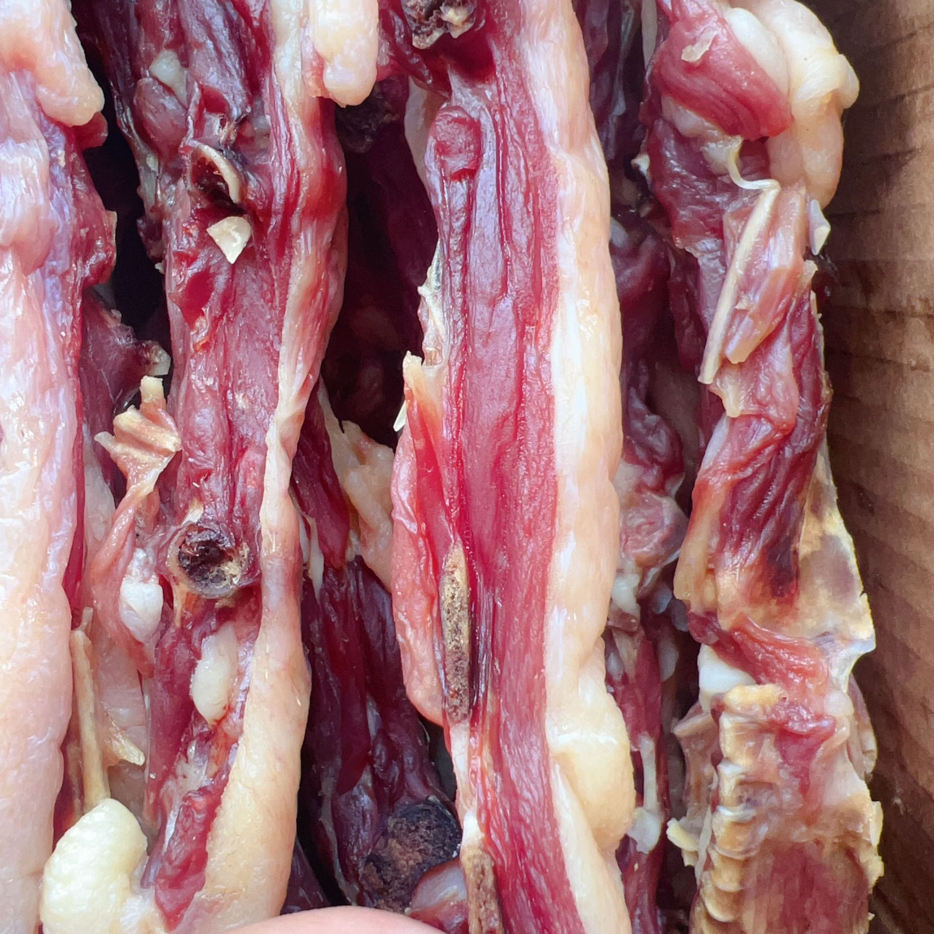 Вяленые утиные полоски, высококачественные вяленые утиные полоски, сушеные вяленые утиные ноги, вяленое мясо, вяленая колбаса, вяленые утиные полоски на выставках и уличных рынках