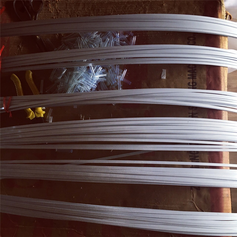 Skirting fishbone accessories steel wire steel sheet steel strip steel ring lining shaping props feeding casing can be zero cut