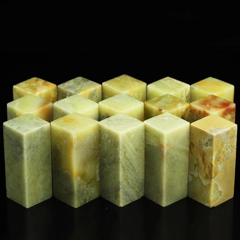 Qingtian stone seal 2*2*5CM stone seal material seal stone stone carving stone seal material a generation of hair