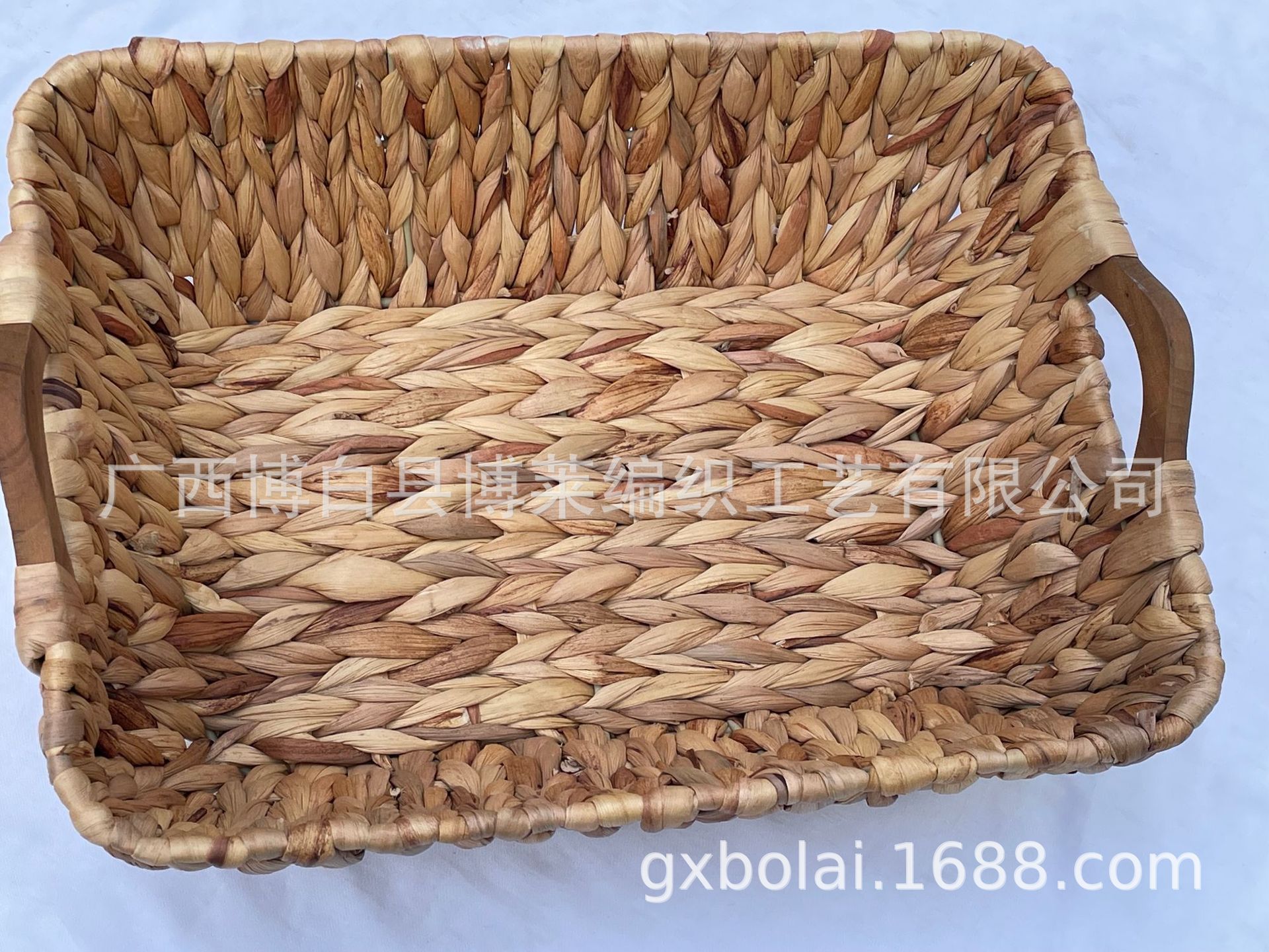 BSCI certified factory Source factory hand-woven water gourd storage basket straw rattan basket