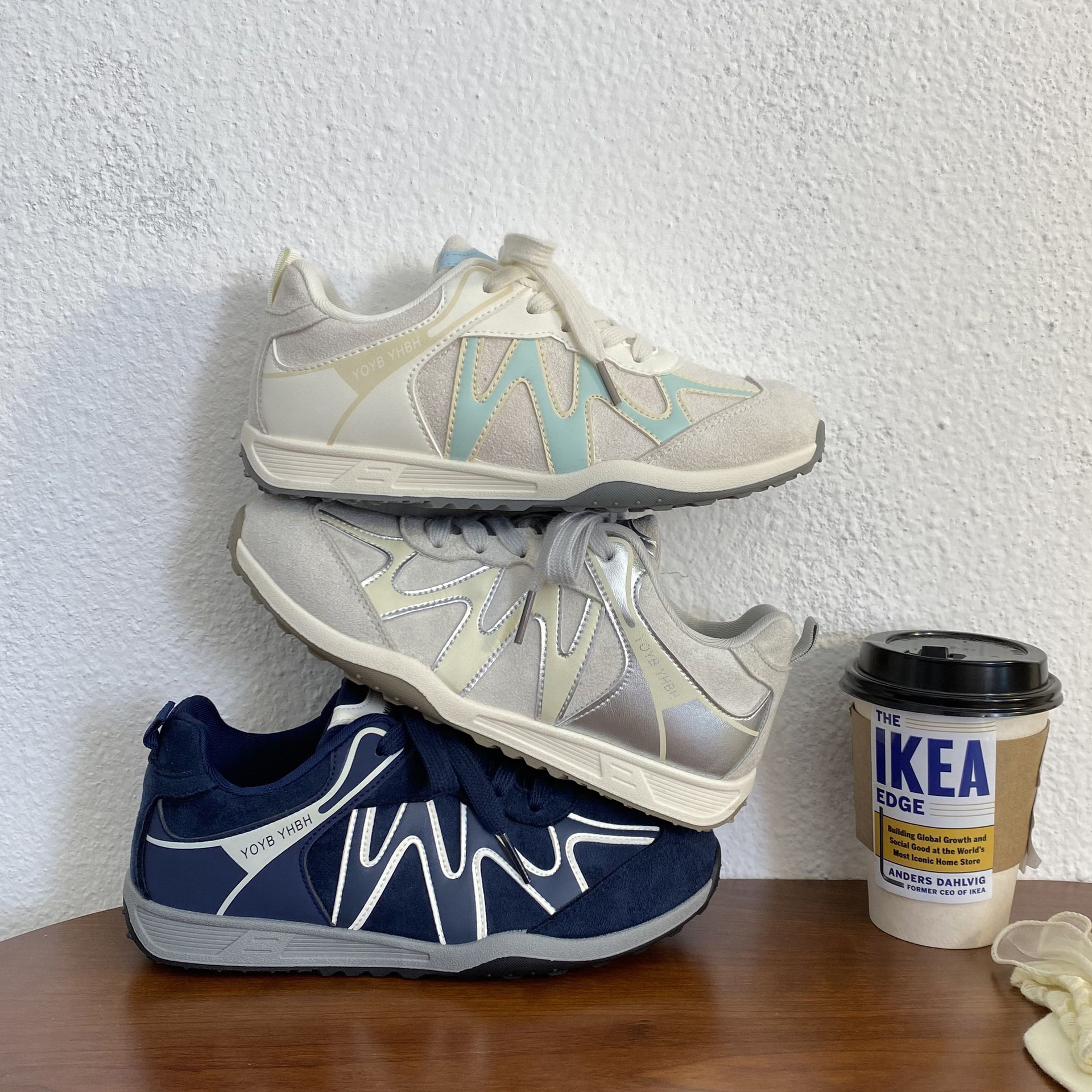 Новые белые кроссовки в корейском стиле 2025 осень для девушек с утолщенной подошвой спортивные повседневные обувь модные N3205