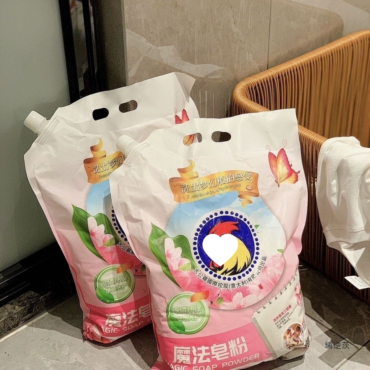 Большой куриный магический порошок для стирки в холодной воде Мгновенный низкопенящийся порошок Гладкое удаление загрязнений Аромат Освежающий домашний порошок для стирки