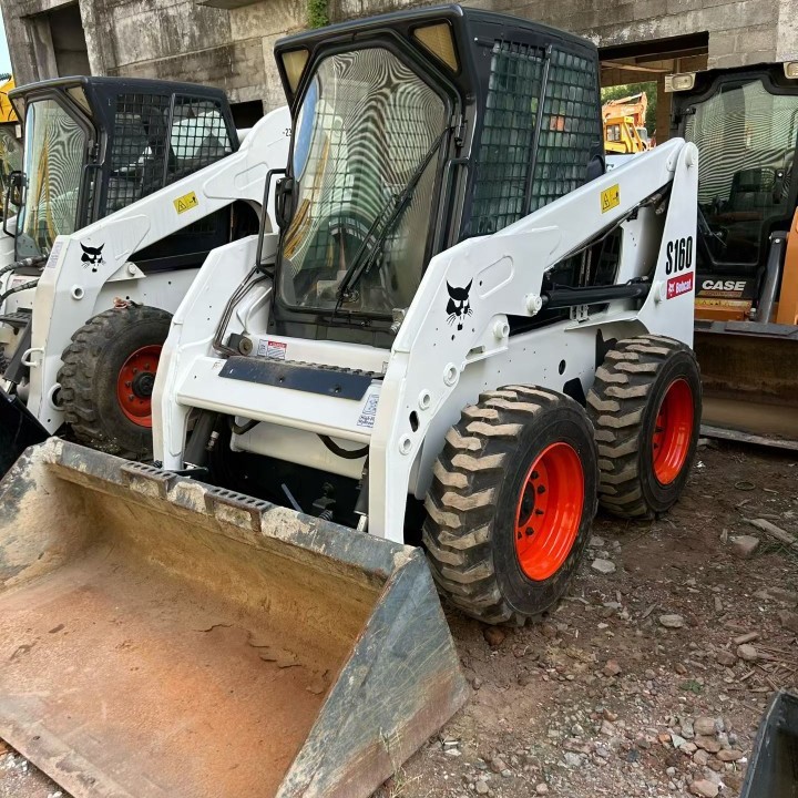 Погрузчик Bobcat S160 с колесным движителем