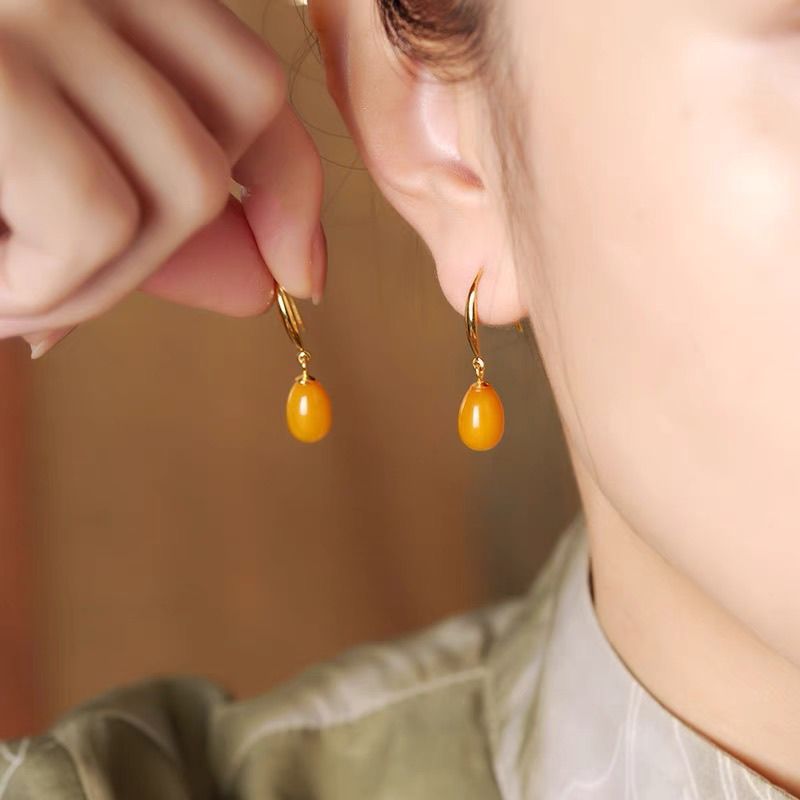 「Jinxiu」Natural Beeswax Chicken Oil Yellow Small Water Drop Earrings for Women Sterling Silver 18 Gold-Filled New Chinoiserie Exquisite Earrings
