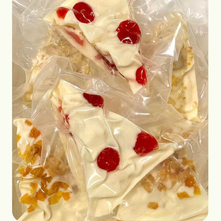 Inner Mongolia Milk Skin Triangular Milk Cap Layered Yogurt Cheese Specialty Snack 22g Cross-Border E-Commerce One Piece Wholesale