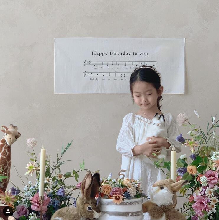 Простая ткань с надписью «С днём рождения», стиль ins, оформление сцены для детского дня рождения