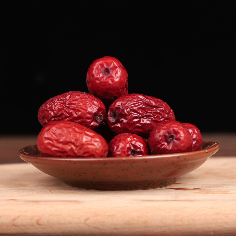 Factory wholesale Xinjiang Jun jujube 500g badge exhibition super red jujube naturally dried meat thick nuclear small wash-free red jujube