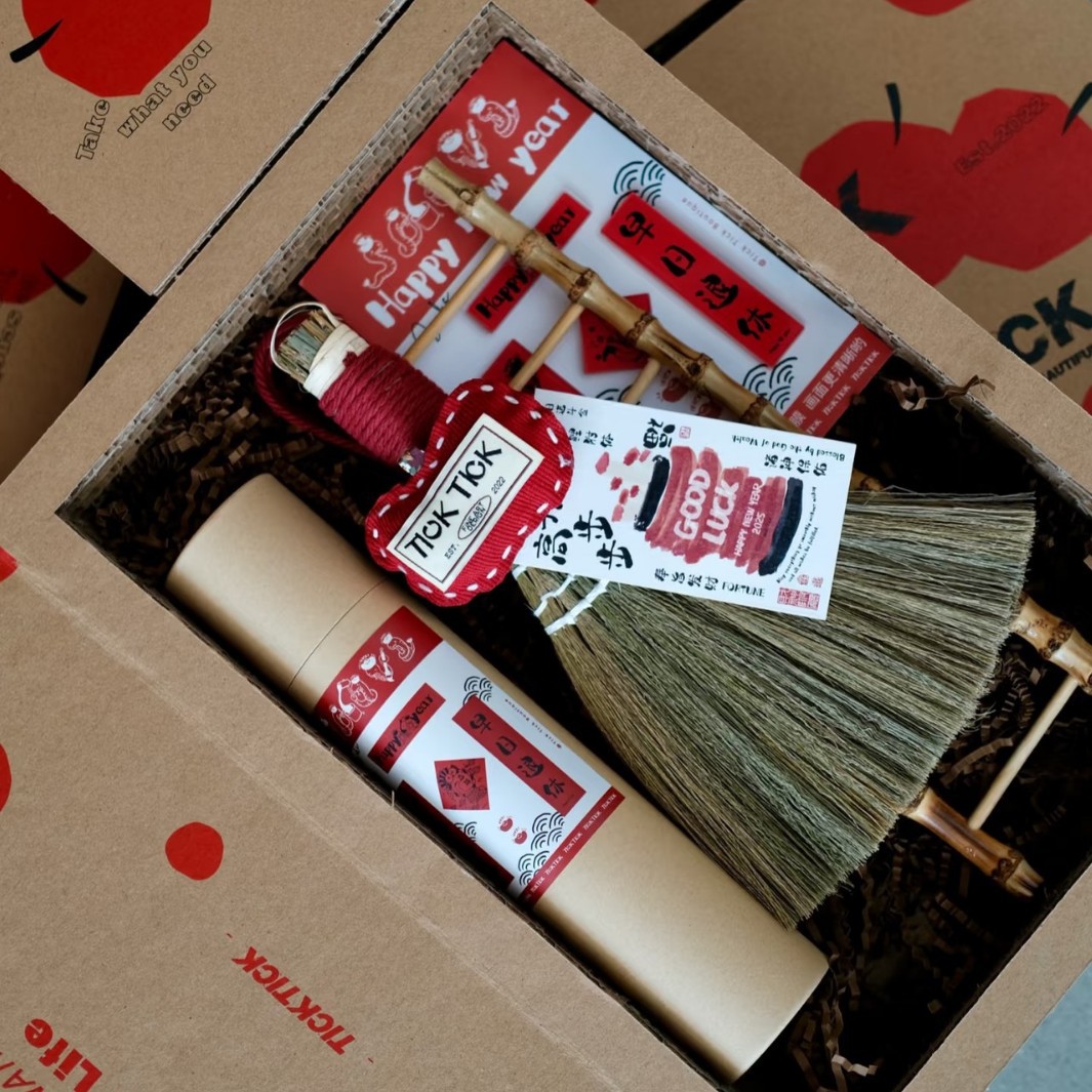 Eco-friendly Honeycomb Cardboard Gift Box Honeycomb Carton Lightweight and Durable Exclusive Customizable Small Batch Order