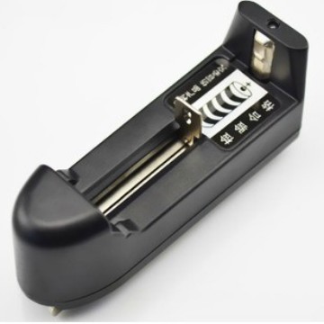 14500 16340 18650 multi-function charger strong light flashlight lithium battery universal charger
