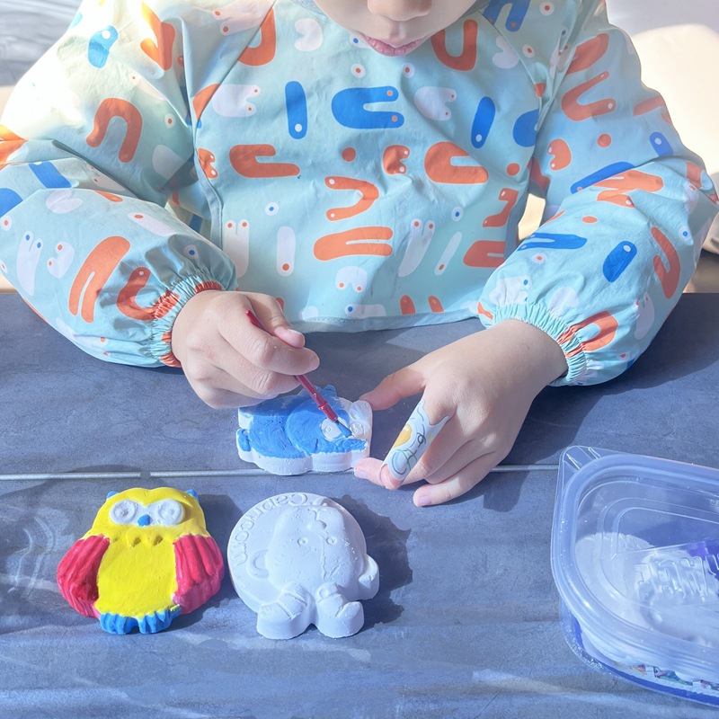 Children's coloring plaster doll White Blank DIY creative graffiti toy Square Park stall handmade toy wholesale