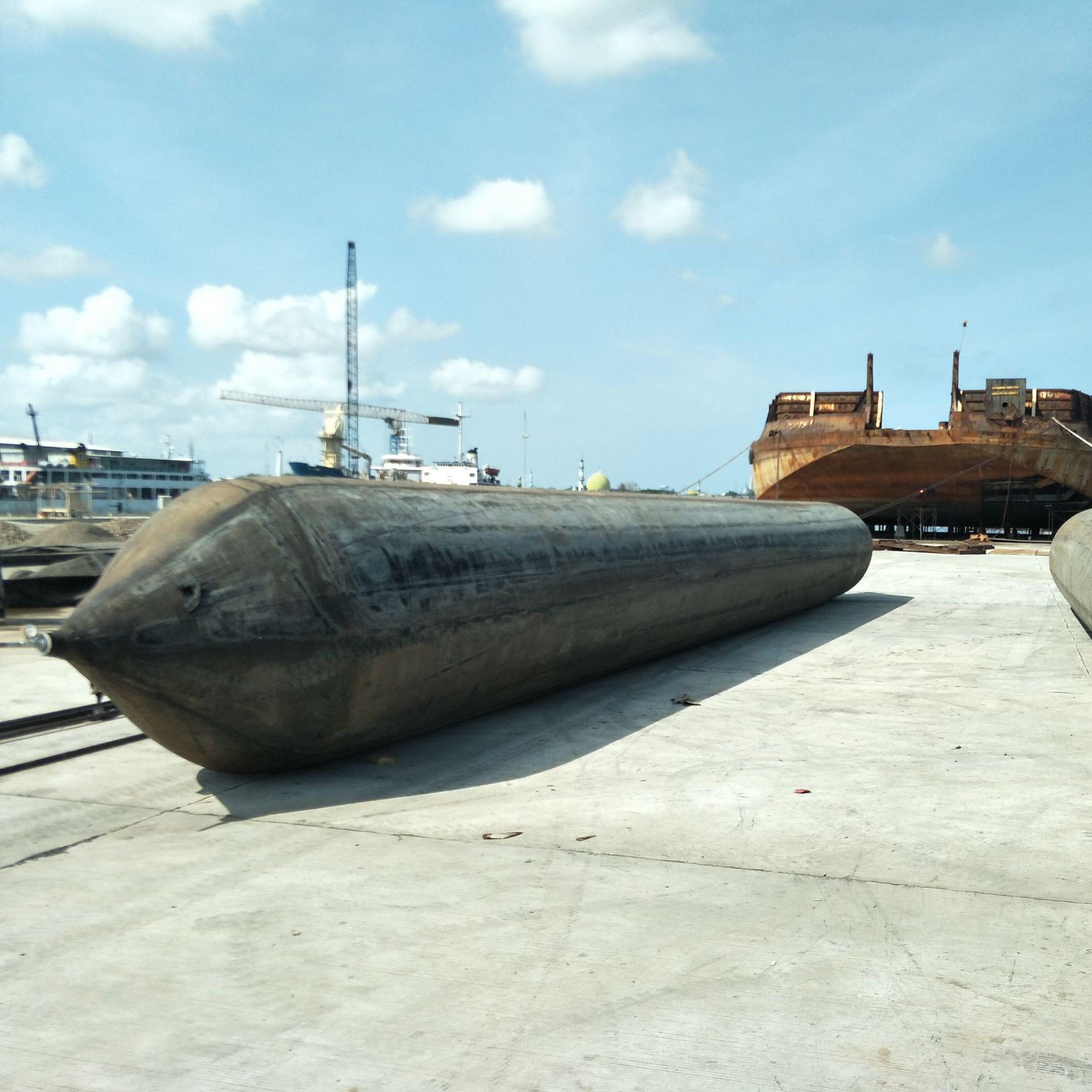 Customized Processing of Marine Submersible Airbags, Wear-Resistant High-Pressure Ship Submersible Rubber Airbags, High Buoyancy Airbags