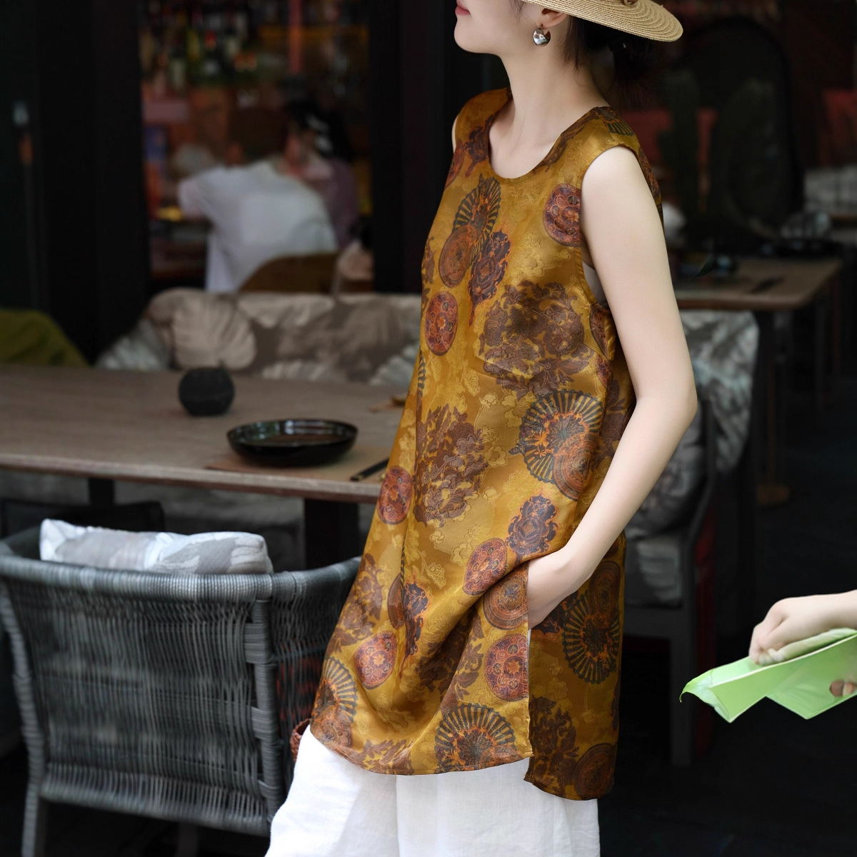 Shenzhen Nanyou 2025 High-End Fashion Versatile Full Mulberry Silk Material Eight-Note Round Neck Slit Vest Dress