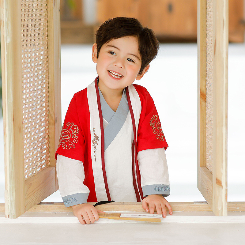 Комплект из трех предметов для мальчиков Танг с ретро-стилем Ханьфу Китайская вышитая куртка для детей Одежда для выступлений 1 июня