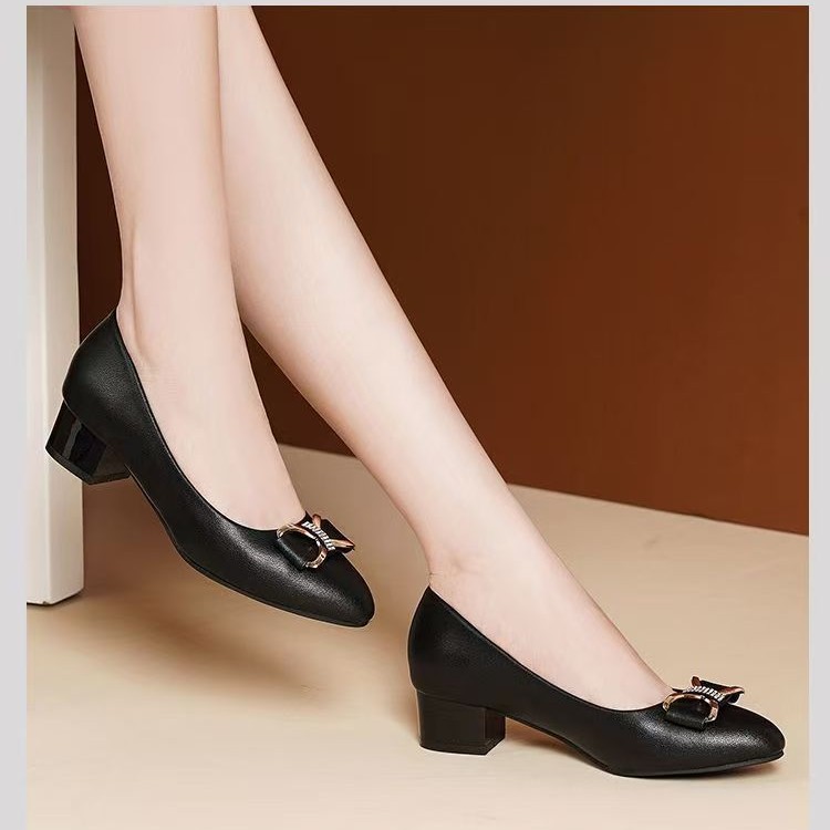 Thick Heel Genuine Leather Shoes for Women 2025 New Medium Heel Versatile Women's Leather Shoes Soft Leather Soft Sole Middle-Aged Mother High Heels