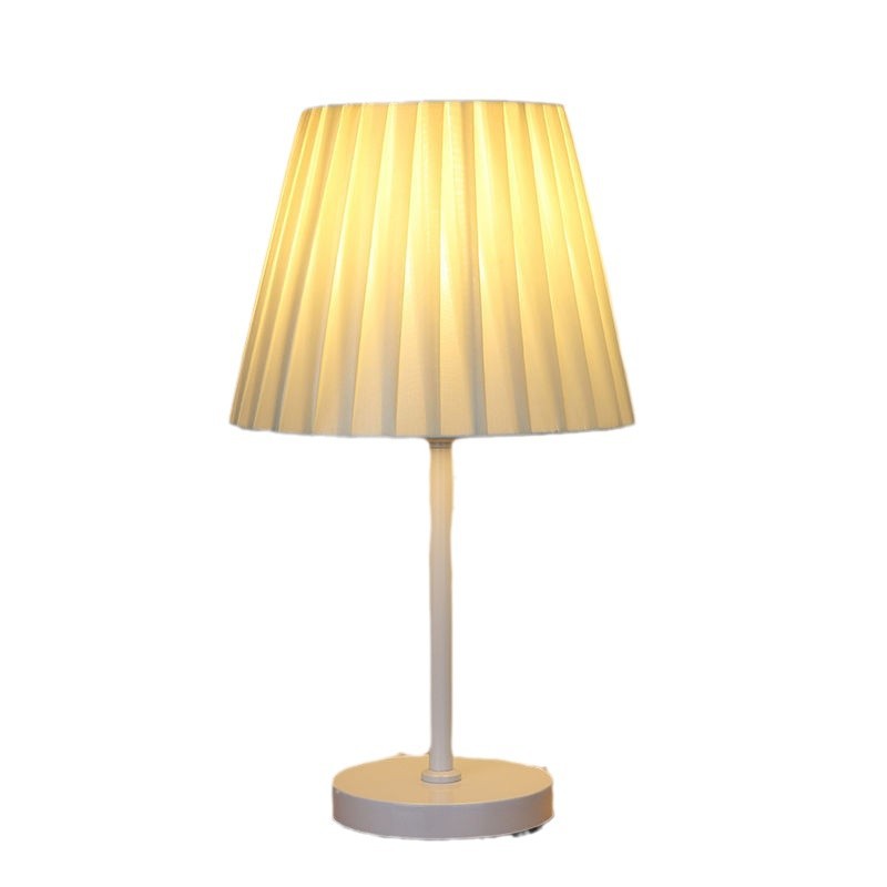 Bedroom Bedside Lamp Net Red Light Girl's Heart Nordic Retro Table Lamp Decoration ins Girl's High-value Nightlight