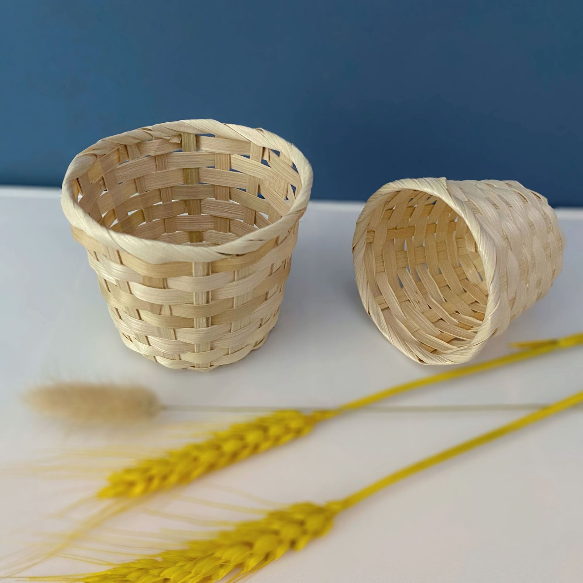 Woven flower basket bamboo woven basket small bamboo basket desktop sundries organizing storage basket bamboo woven basket woven basket wholesale