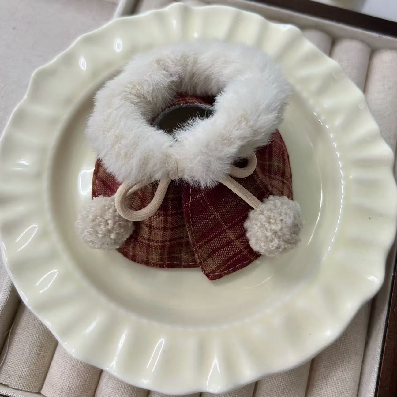 Original 10cm Baby Clothes Cloak Kitty Dress up Clothes Autumn and Winter Christmas Mini Doll Baby Clothes Cloak Wholesale