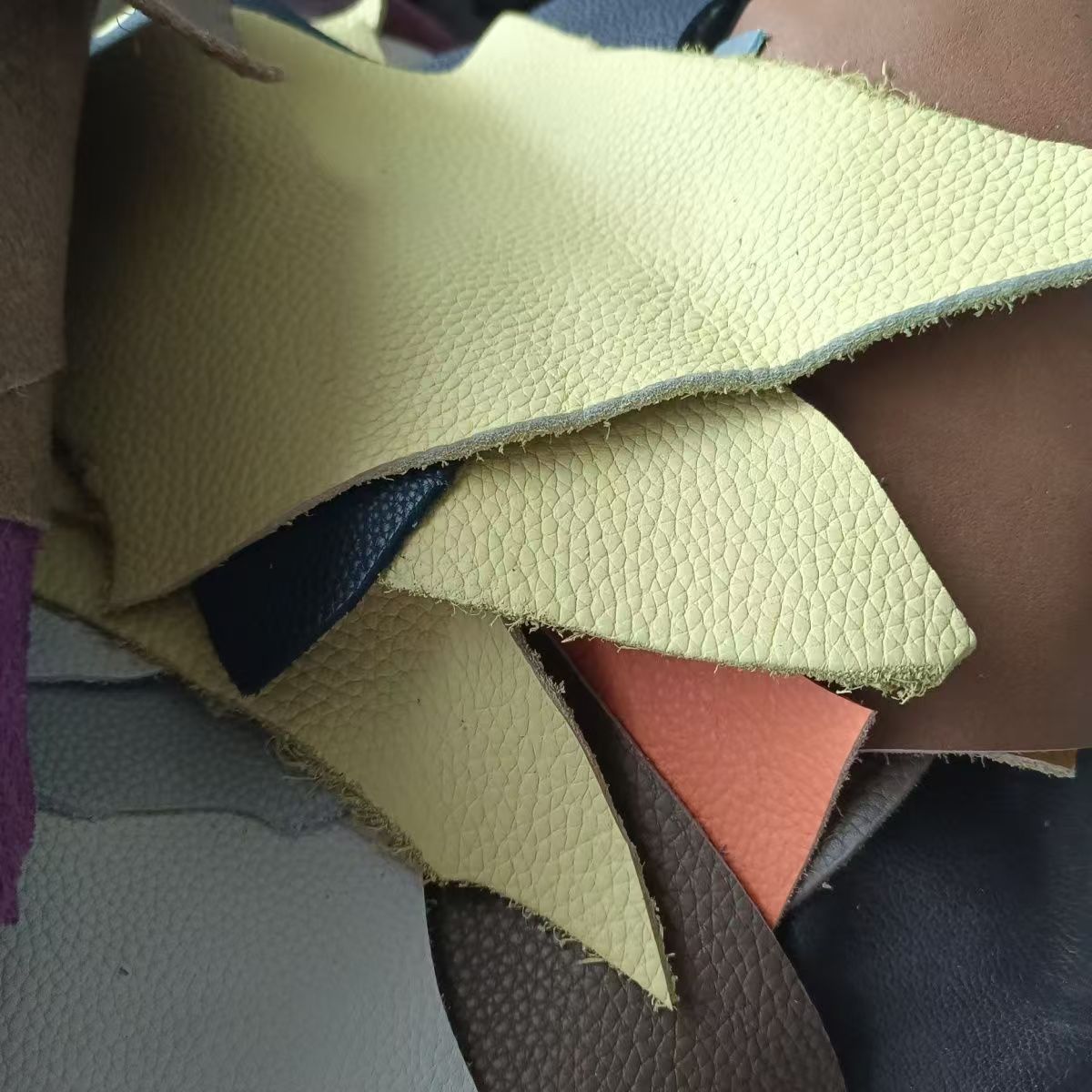 First Layer Cowhide Leather, Genuine Leather, Handmade DIY Leather Fabric, Vegetable Tanned Leather, Crazy Horse Leather, Shredded Leather Scraps