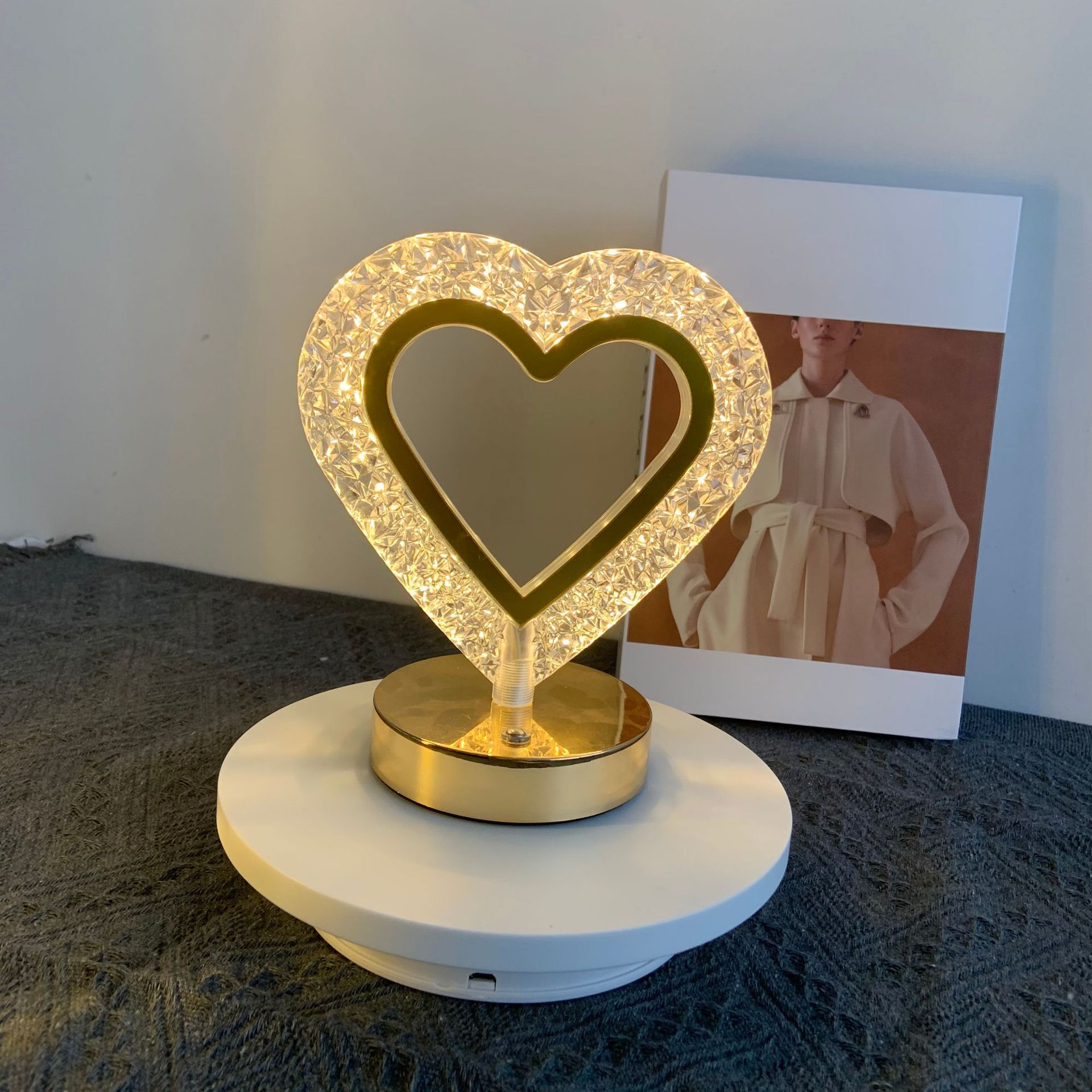 Cross-border Explosions Crystal Table Lamp Bedroom Bedside Table Lamp Runway Decorative Table Lamp Creative Living Room Touch Nightlight