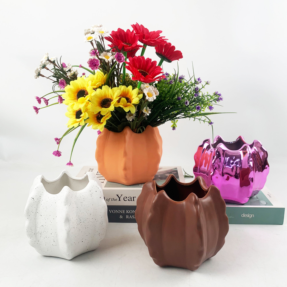 Light Luxury Simple Ceramic Vase Ins Style High-End Water-Raised Lily Flowers Scandinavian Living Room Flower Arrangement Creative Ornaments