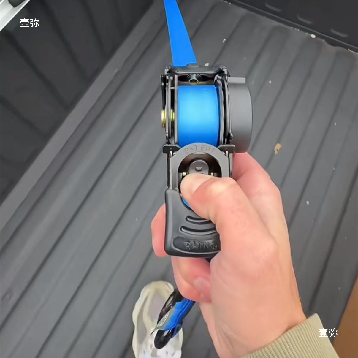 Retractable Car Fixing Straps, Automatic Recycling Tensioners, Motorcycle Luggage Fixing Straps, Cargo Straps