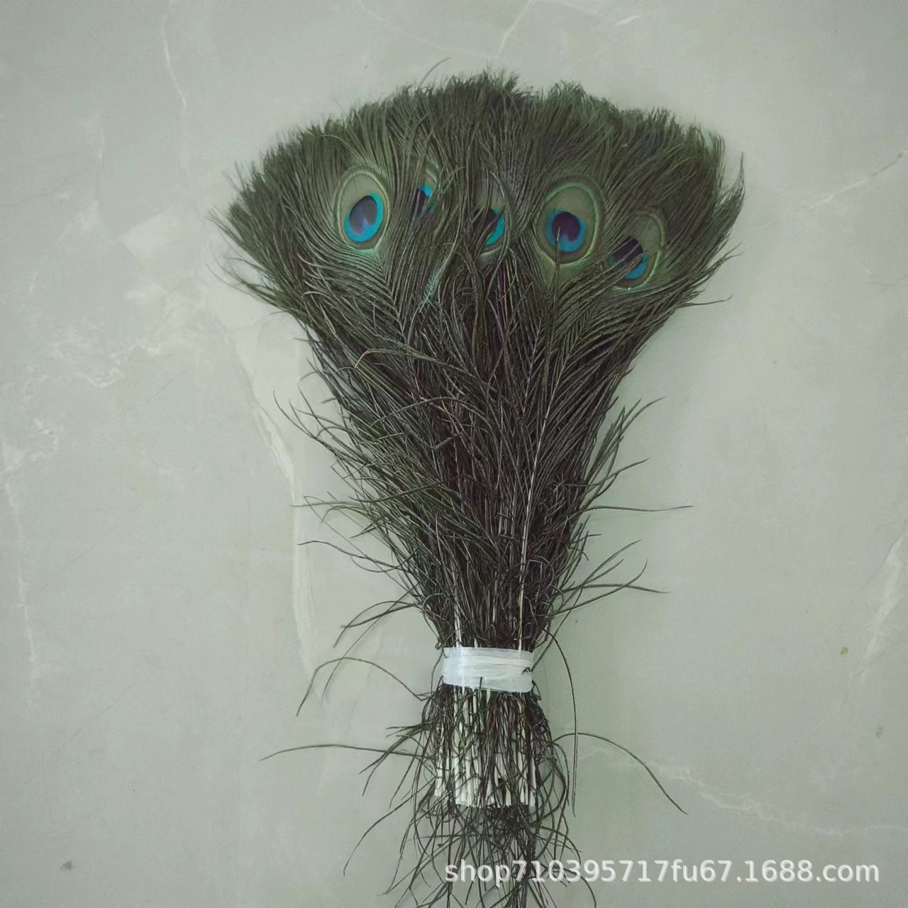 in stock supply 25-130cm natural peacock feather tail peacock feather wedding DIY feather wholesale