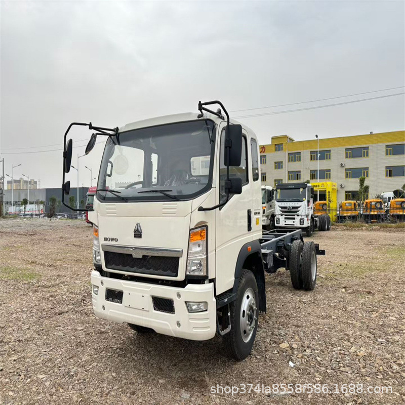 Экспорт готовых автомобилей, подержанное шасси грузовика Sinotruk Howo 4×2, 6.8м, фургон 5.2м Foton奥铃