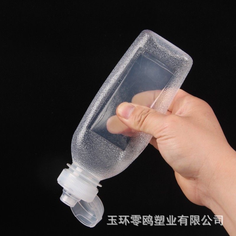 300ml500ml Weiquan Oil Pot Weiquan Scream Oil Pot Shake Tone Same Style Kitchen Household Scream Oil Bottle Plastic