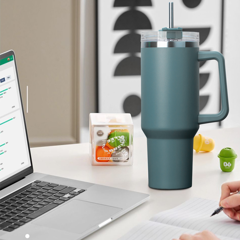 US Amazon 40oz car cup straw 30oz large capacity ice bully cup 304 stainless steel straw suit