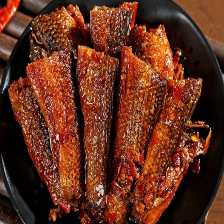 Chuan Dan Old Lady's Hand-Torn Fish Snack, Hunan Specialty Spicy Firewood Fish with Chili Sauce, Ready-To-Eat Fish Snack