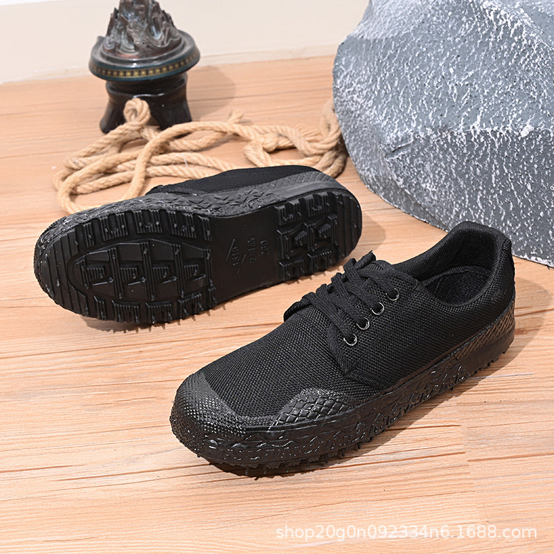 Factory direct training shoes release shoes men's and women's military training shoes labor protection shoes non-slip wear-resistant construction site work shoes migrant workers shoes
