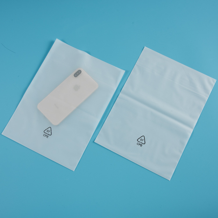 Manufacturer's In-Stock Cpe Frosted Bags, Eva Frosted Bags, Cpe Zipper Bags, Cpe Flat Mouth Plastic Bags, Cpe Self-Adhesive Bags for Underwear