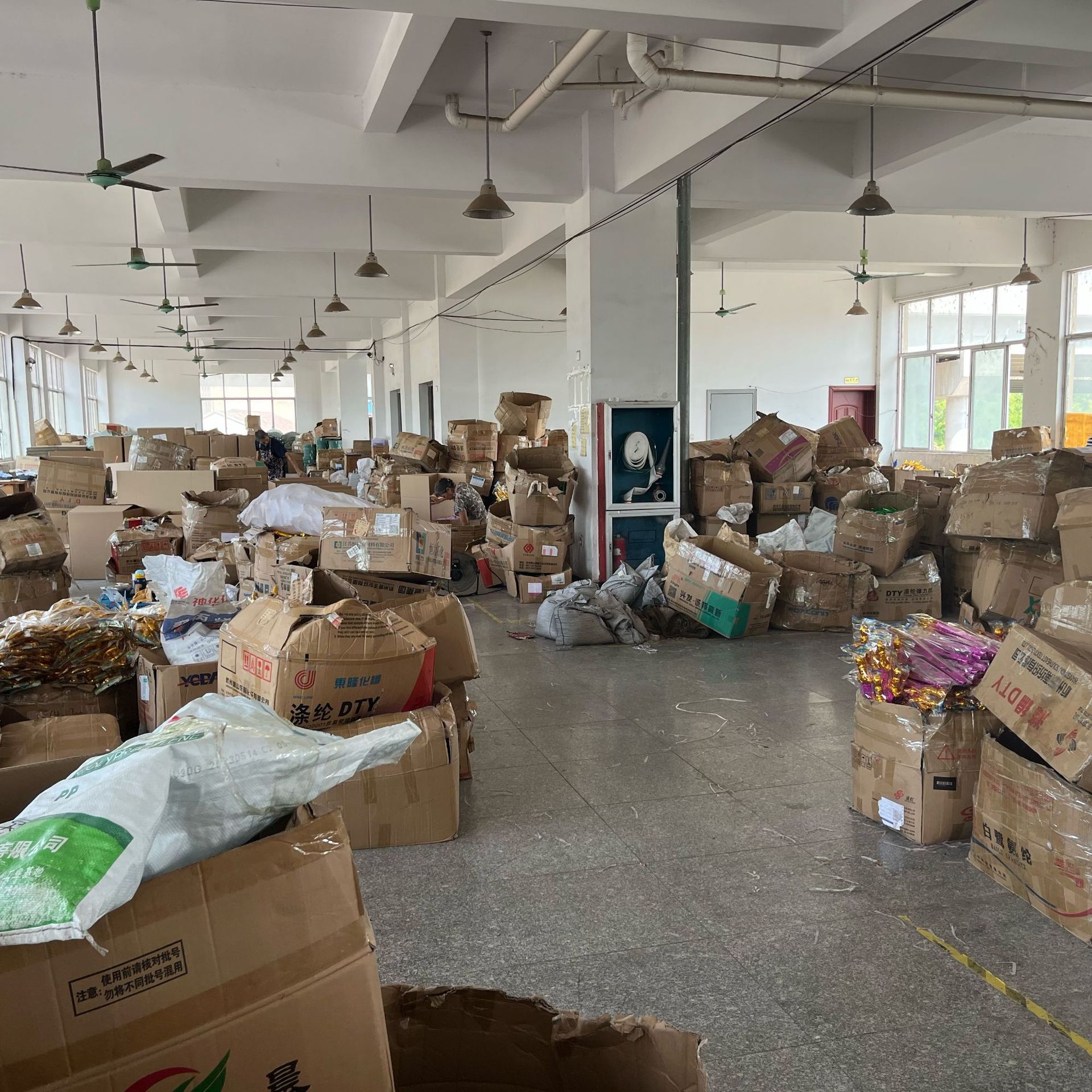 Hot cross-border hot sale plastic toy pirate knife Halloween weapon props horror plastic knife Sword pirate knife