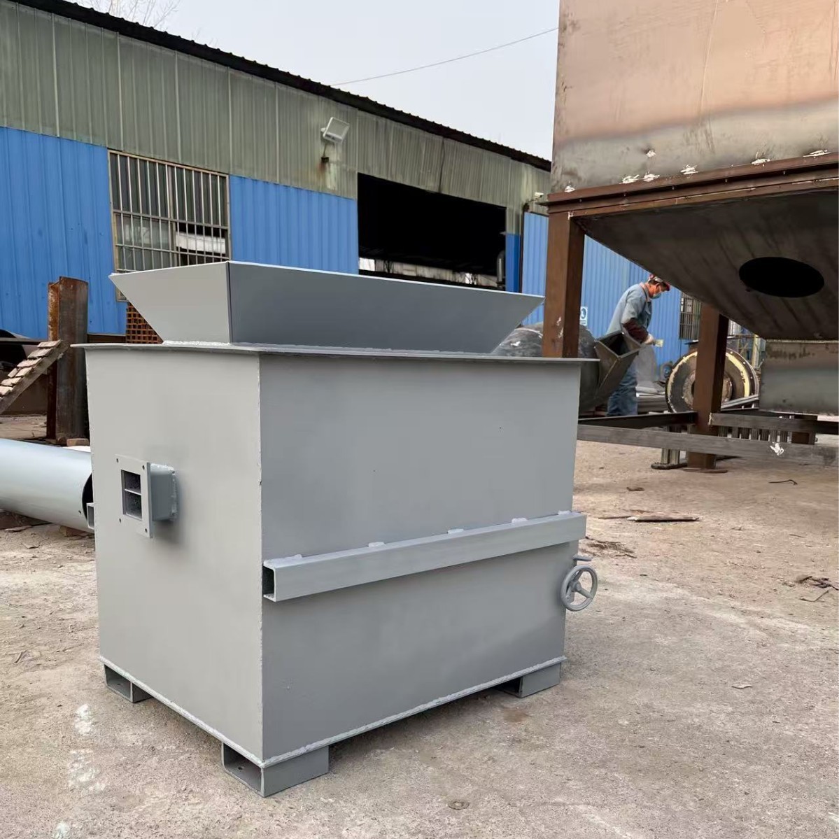 Smokeless Garbage Incinerator Export Small Household Garbage Incinerator Incinerator Rubber Tire Wire Incinerator